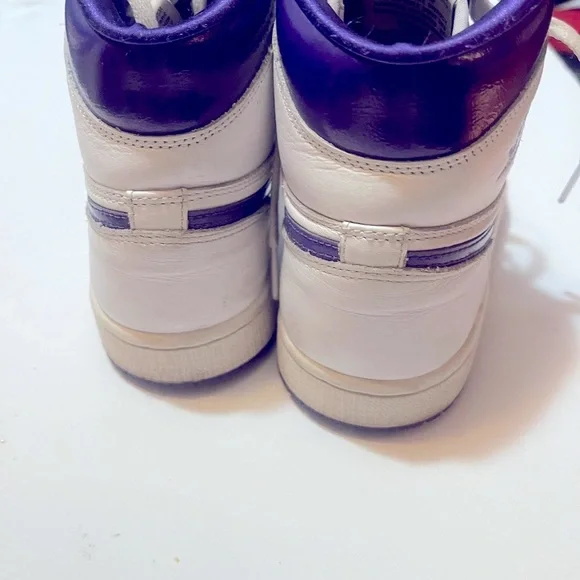 Air Jordan 1 High OG 'Court Purple Sz 6.5 Women - Picture 7 of 11